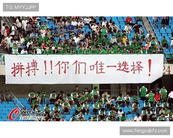 杨立瑜遭球迷怒斥:何必与阿猫阿狗争执真该给球迷竖中指 杨立瑜遭球迷怒斥:何必与阿猫阿狗争执真该给球迷竖中指